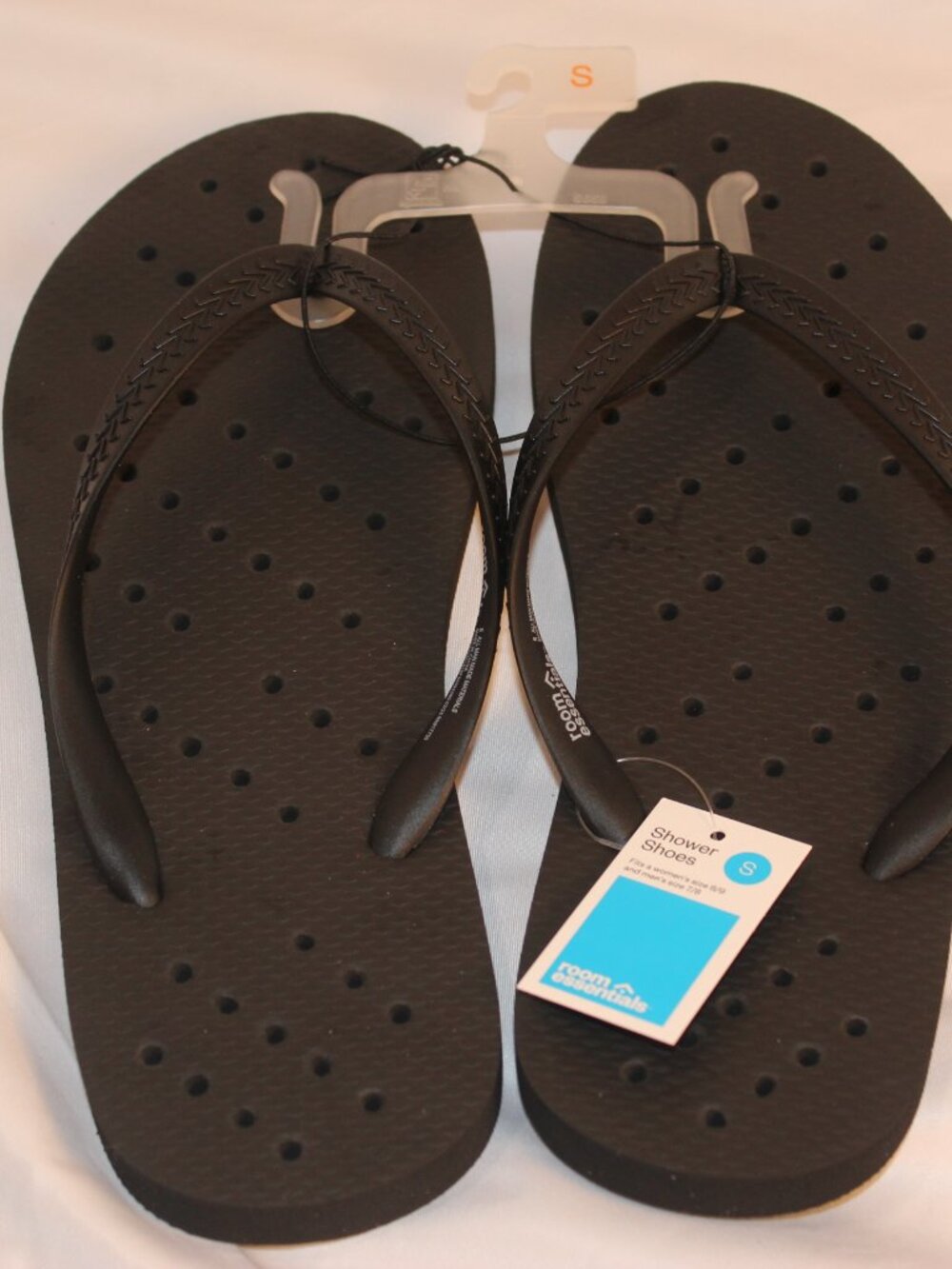 2 pairs of Room Essentials Shower Flip Flops Black WN Size 8/9 or MN 7/8 NWT